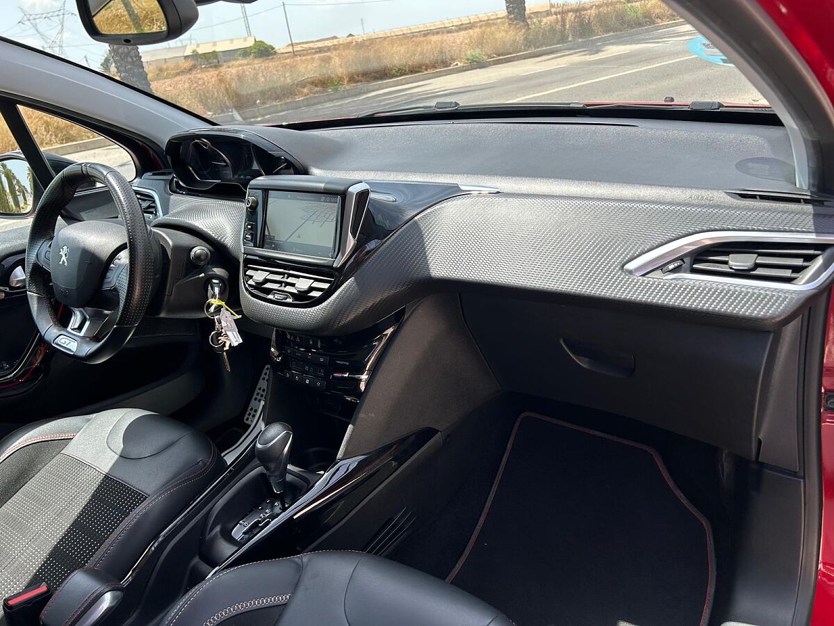 PEUGEOT 2008 GT LINE 1.2 E-THP AUTO SPANISH LHD IN SPAIN 31000 MILES SUPERB 2019